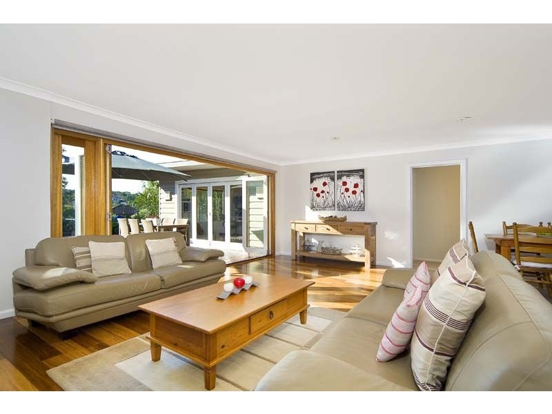 17 Phillip Avenue, Seaforth NSW 2092