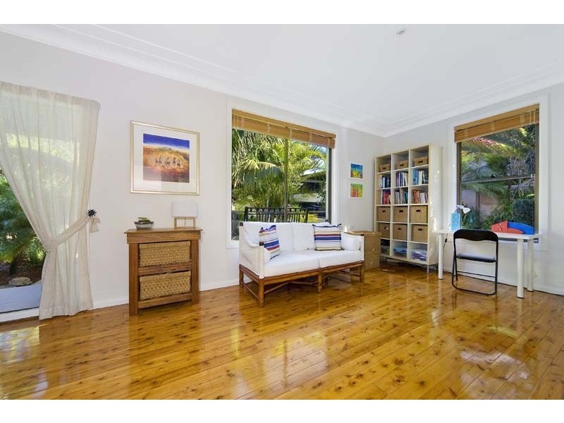 17 Phillip Avenue, Seaforth NSW 2092