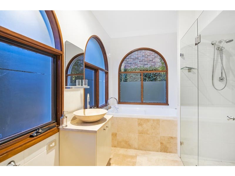 18 Adrian Place, Balgowlah Heights NSW 2093