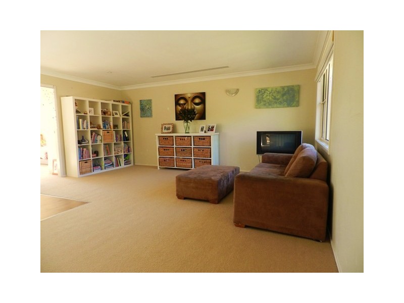 6 Kerry Close, Beacon Hill NSW 2100