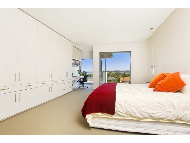 6 Bellevue Parade, North Curl Curl NSW 2099