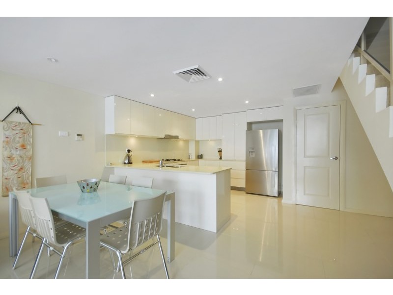 10/23b Pine Avenue, Brookvale NSW 2100