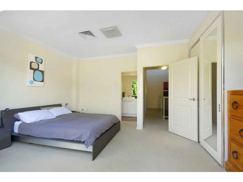 10/23b Pine Avenue, Brookvale NSW 2100