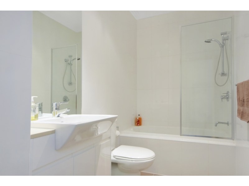 10/23b Pine Avenue, Brookvale NSW 2100