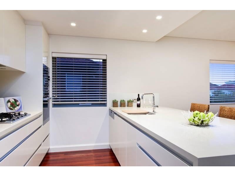 2/75 Queenscliff Road, Queenscliff NSW 2096