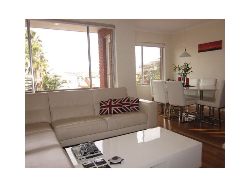 2/55 Queenscliff Road, Queenscliff NSW 2096