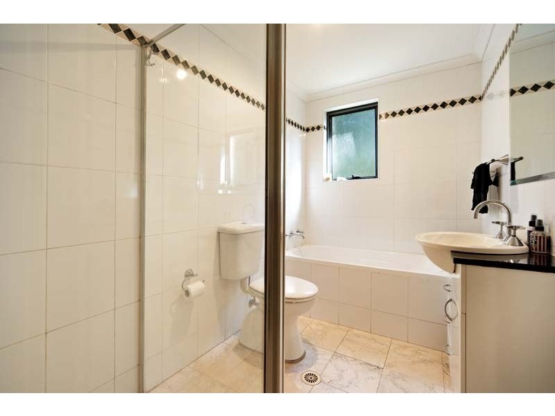 2/46-48 Old Pittwater Road, Brookvale NSW 2100