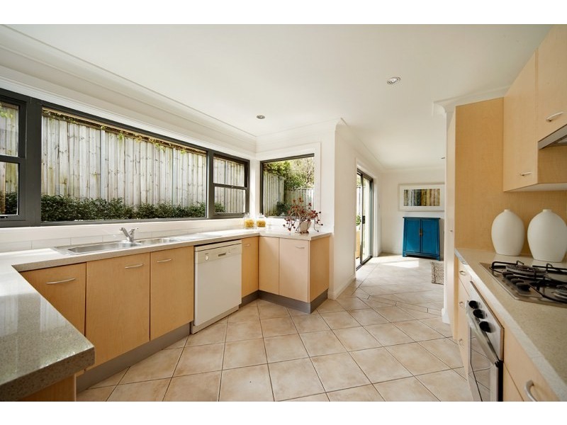 11 Taylor Street, North Curl Curl NSW 2099