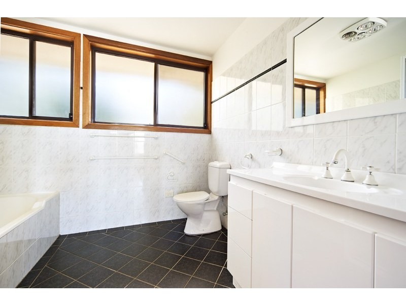 6 Iramir Place, Warriewood NSW 2102