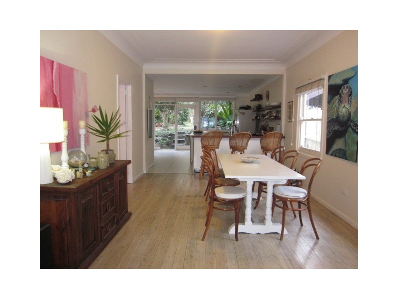 60 Carrington Parade, Curl Curl NSW 2096