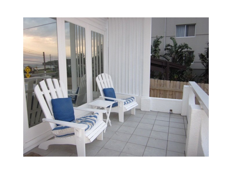 60 Carrington Parade, Curl Curl NSW 2096