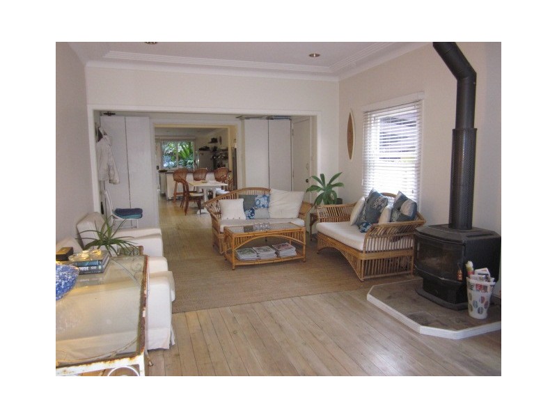 60 Carrington Parade, Curl Curl NSW 2096