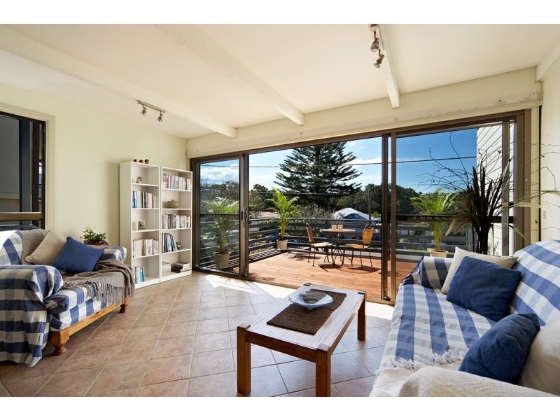 17 Stewart Avenue, Curl Curl NSW 2096