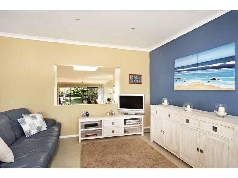 17 Stewart Avenue, Curl Curl NSW 2096