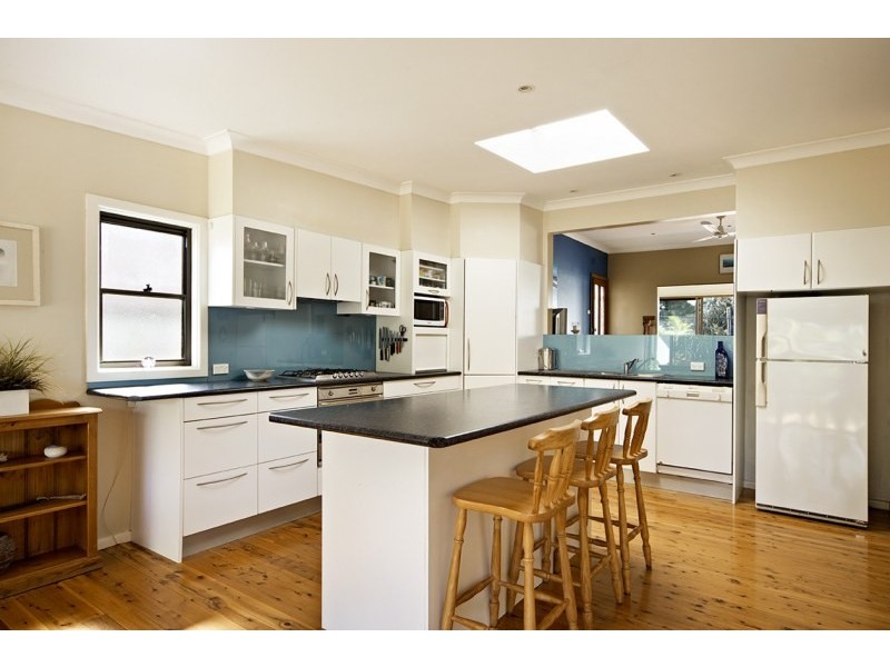 17 Stewart Avenue, Curl Curl NSW 2096