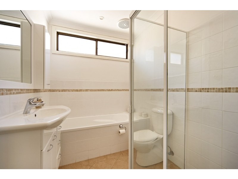 17 Stewart Avenue, Curl Curl NSW 2096