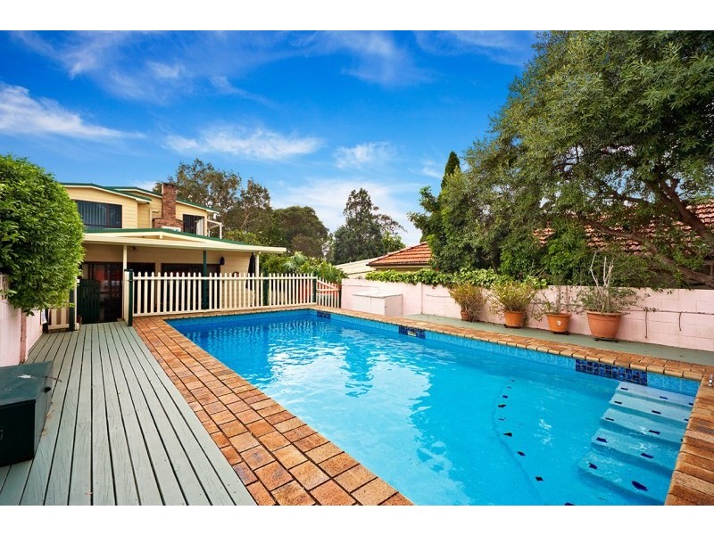 6 Greenwood Avenue, Narraweena NSW 2099