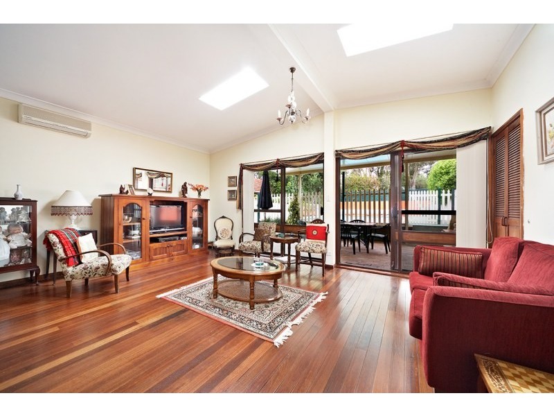 6 Greenwood Avenue, Narraweena NSW 2099