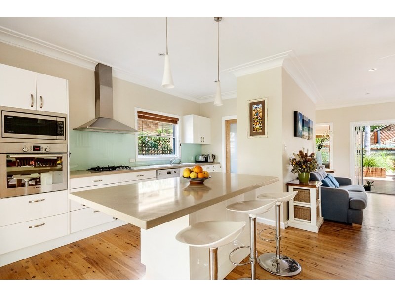 32 Campbell Parade, Manly Vale NSW 2093