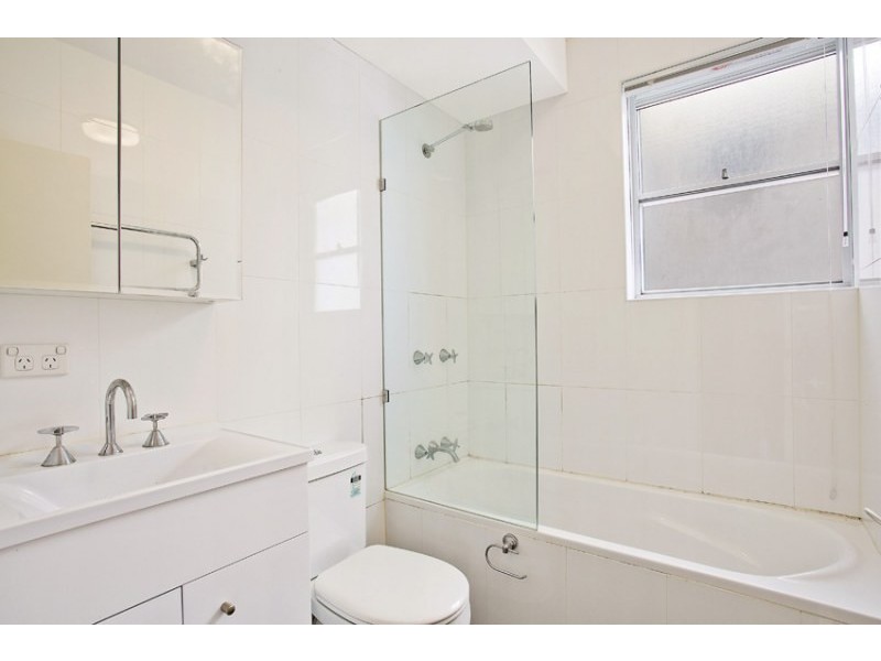 2/132 Queenscliff Road, Queenscliff NSW 2096