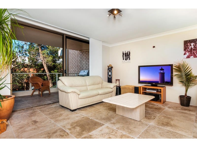 2/24 The Crescent, Dee Why NSW 2099