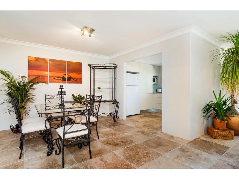 2/24 The Crescent, Dee Why NSW 2099