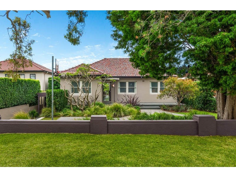 44 Peacock Street, Seaforth NSW 2092