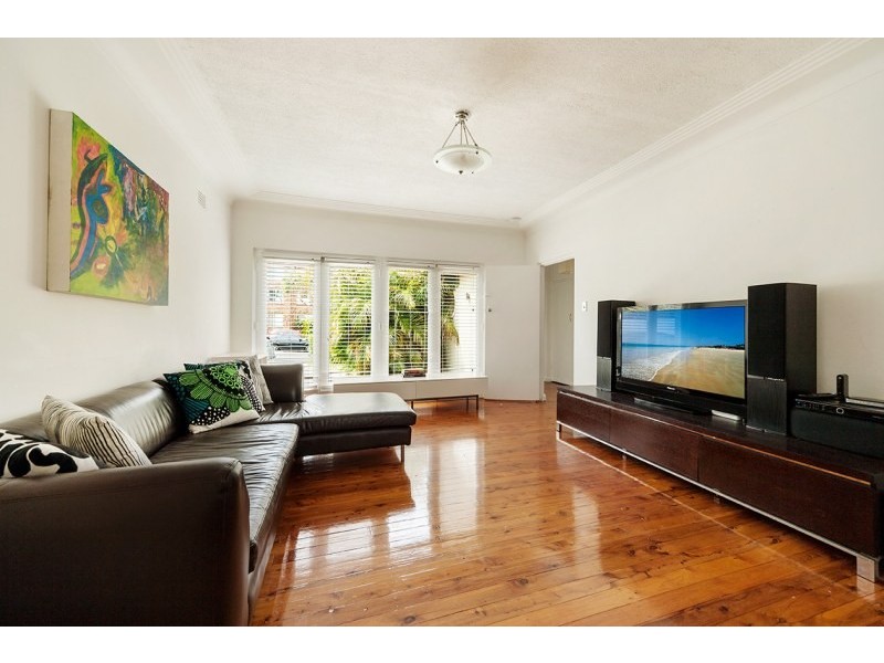 54 Wyuna Avenue, Freshwater NSW 2096