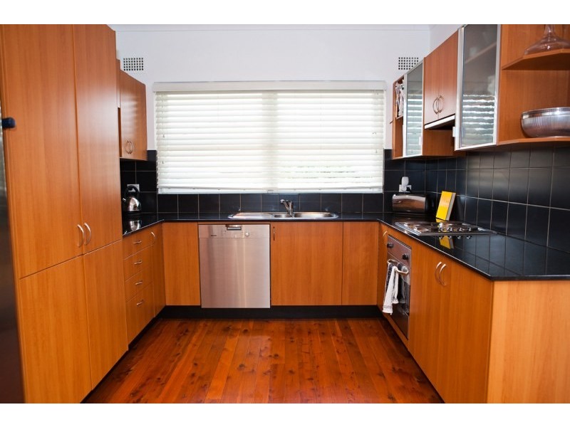 54 Wyuna Avenue, Freshwater NSW 2096