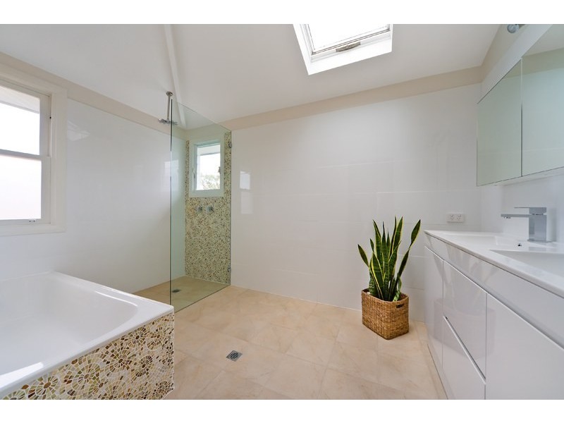 37 Innes Road, Manly Vale NSW 2093