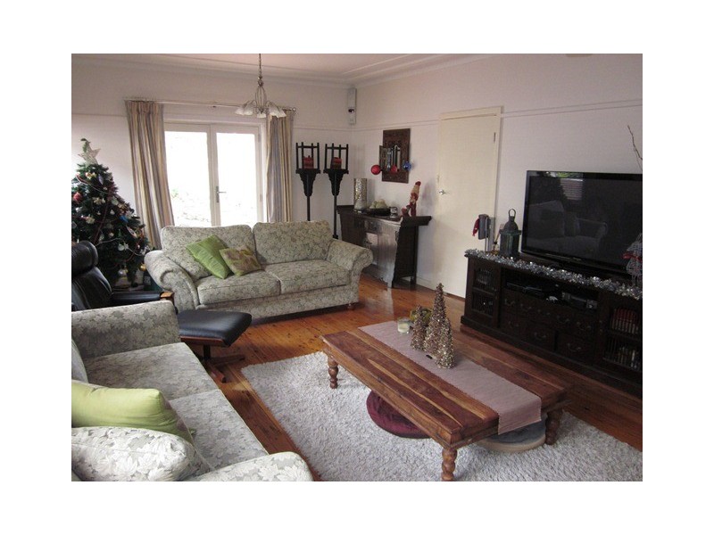 9 Pineview Avenue, Manly Vale NSW 2093