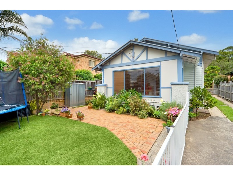 89 Campbell Parade, Manly Vale NSW 2093