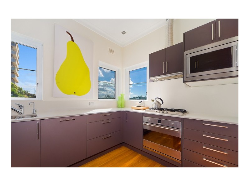 Unit 2/46 Undercliff Road, Freshwater NSW 2096