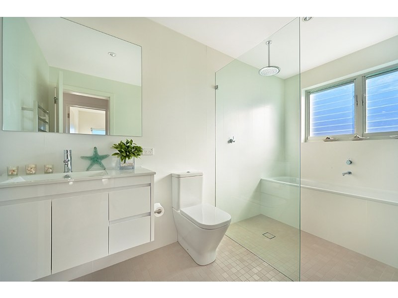 2/141 Griffiths Street, Balgowlah NSW 2093