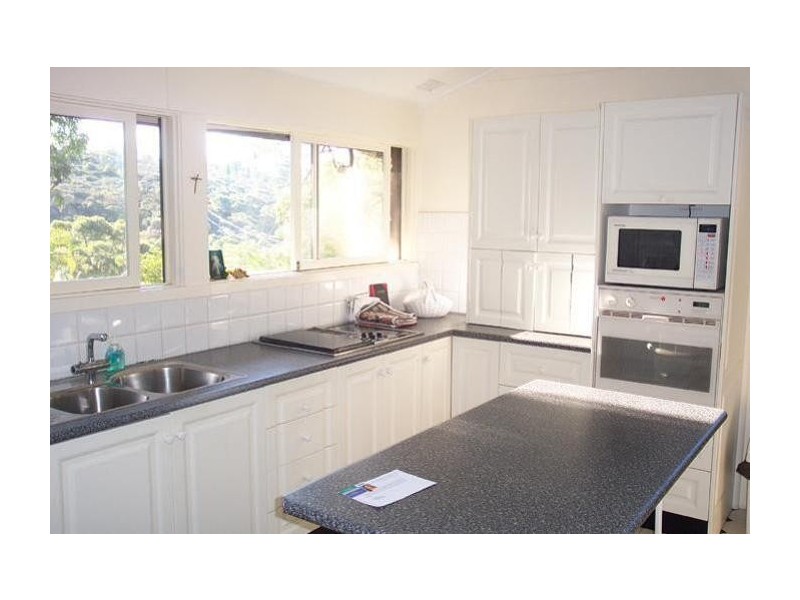 23 Derna Crescent, Allambie Heights NSW 2100