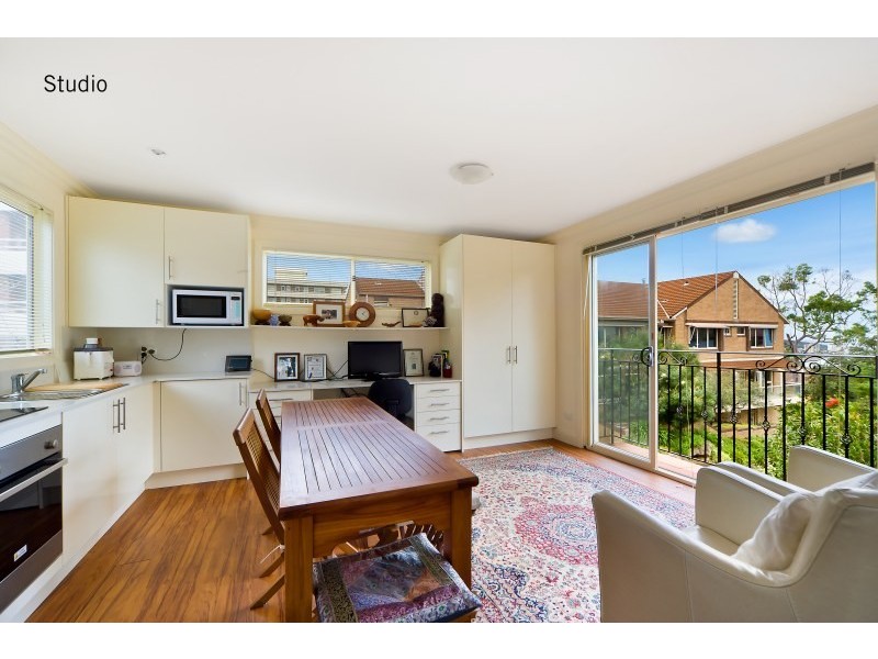 12 Parkview Road, Fairlight NSW 2094