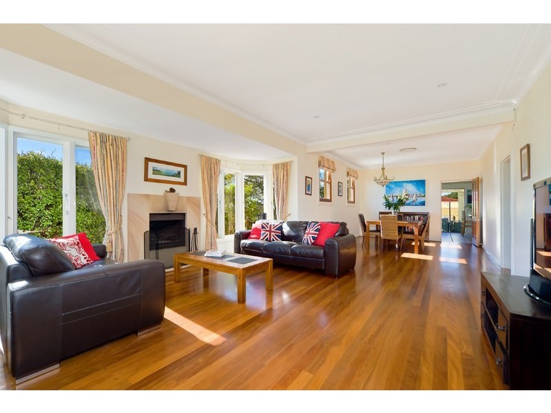 1 Karingal Street, Seaforth NSW 2092