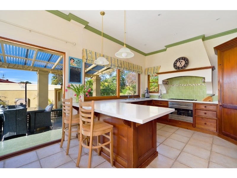 1 Karingal Street, Seaforth NSW 2092