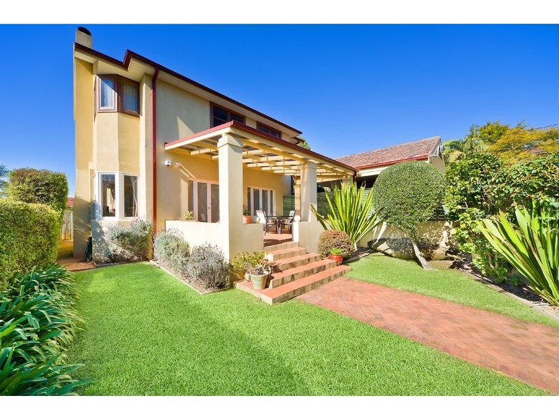 1 Karingal Street, Seaforth NSW 2092