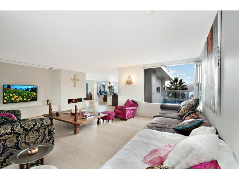 5 Peronne Avenue, Clontarf NSW 2093