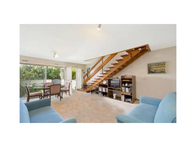 Unit 9/82 Soldiers Avenue, Freshwater NSW 2096
