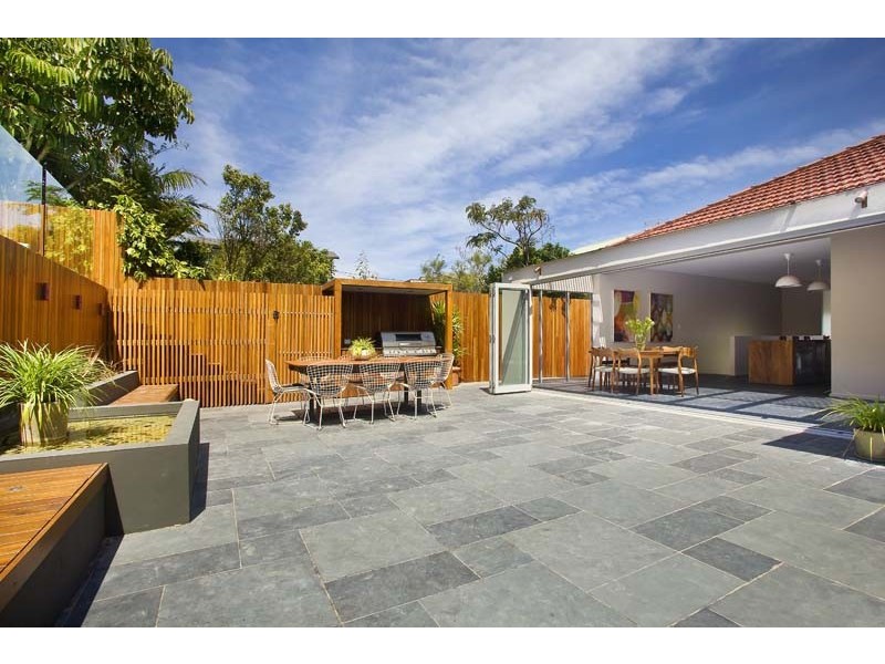 6 Bellevue Parade, North Curl Curl NSW 2099