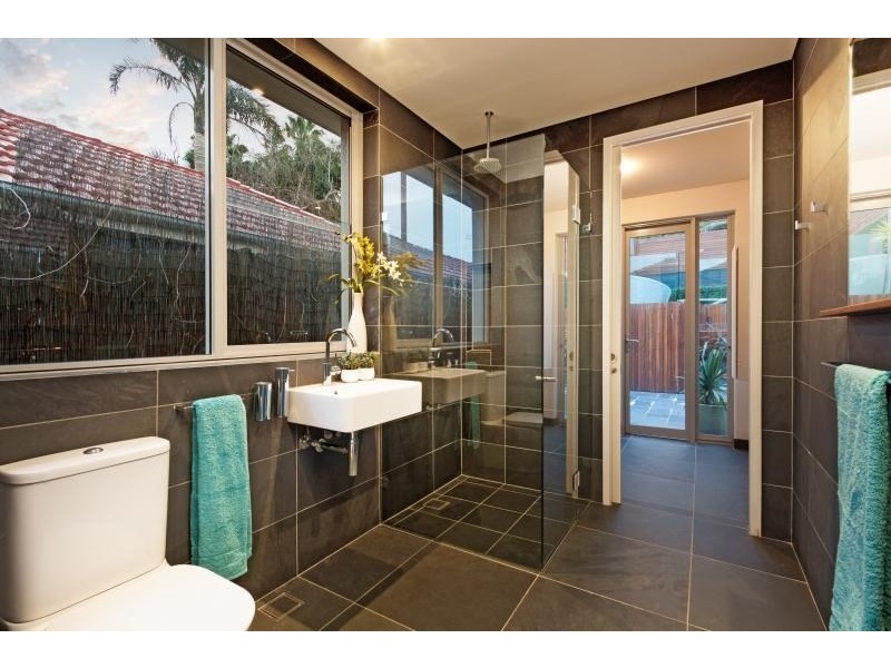 6 Bellevue Parade, North Curl Curl NSW 2099