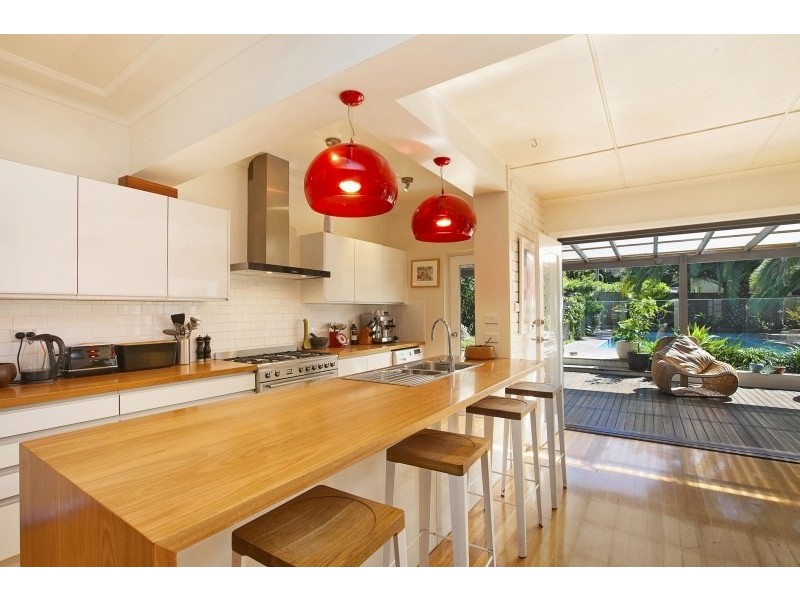 27 Frenchs Forest Road, Seaforth NSW 2092