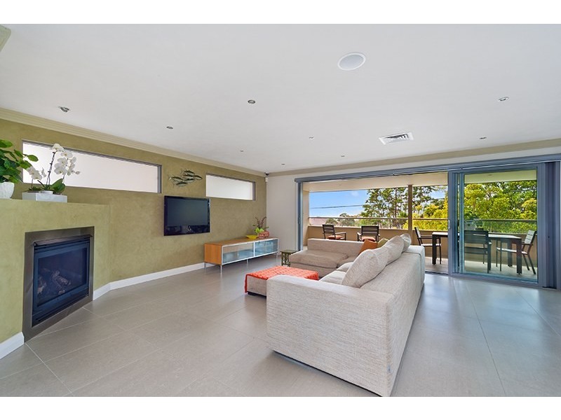 18 Whaddon Avenue, Dee Why NSW 2099