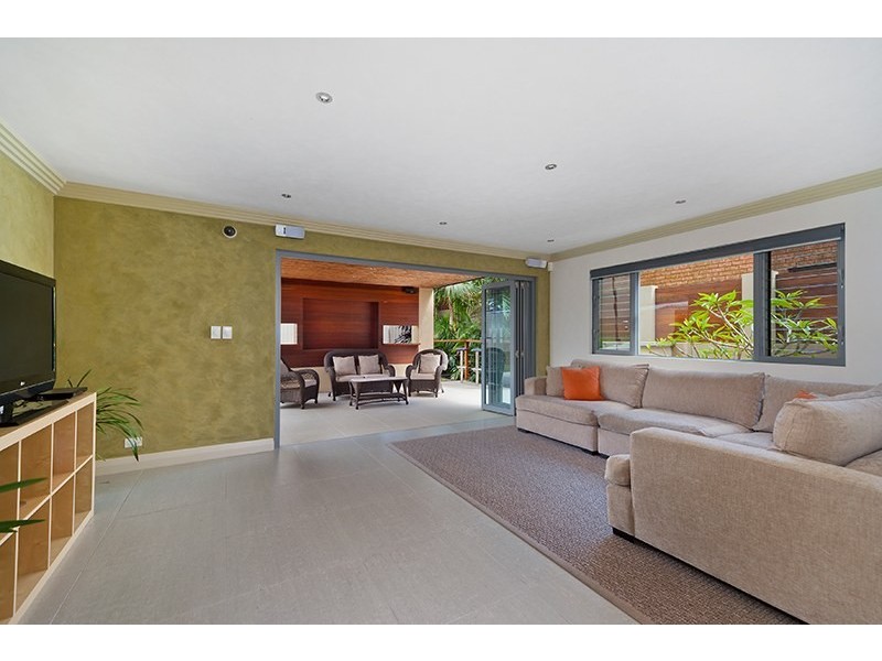 18 Whaddon Avenue, Dee Why NSW 2099