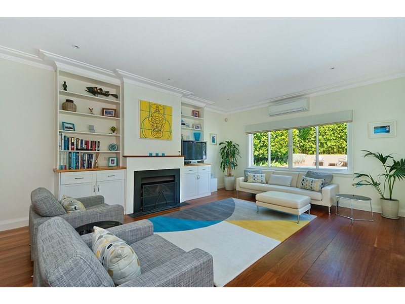 8 Hubert Street, Freshwater NSW 2096