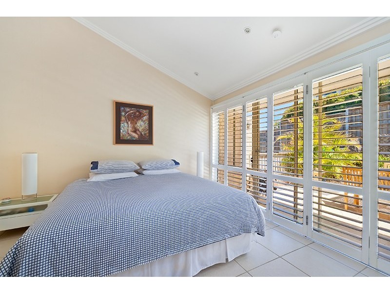 21/2-4 Beach Street, Curl Curl NSW 2096