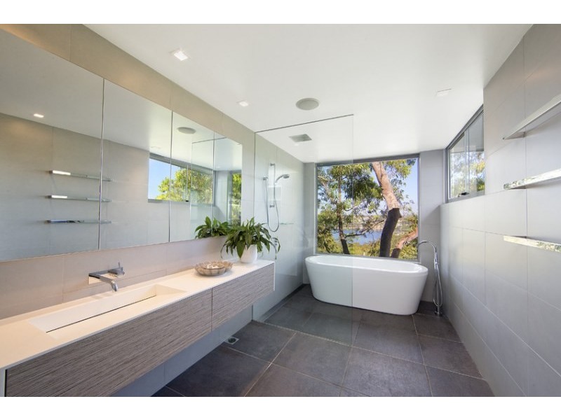 16 Cutler Road, Clontarf NSW 2093