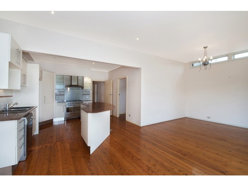 9 Pineview Avenue, Manly Vale NSW 2093